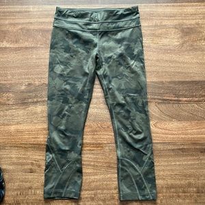 Lululemon Camo Print Crop Leggings